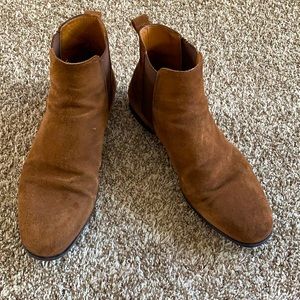 Zara Chelsea boots in perfect condition